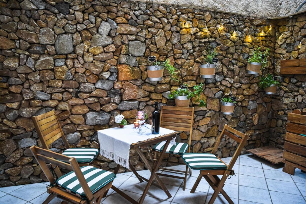 Casa Particular - Casa Vacanze - By Faendho Porto Torres Bagian luar foto