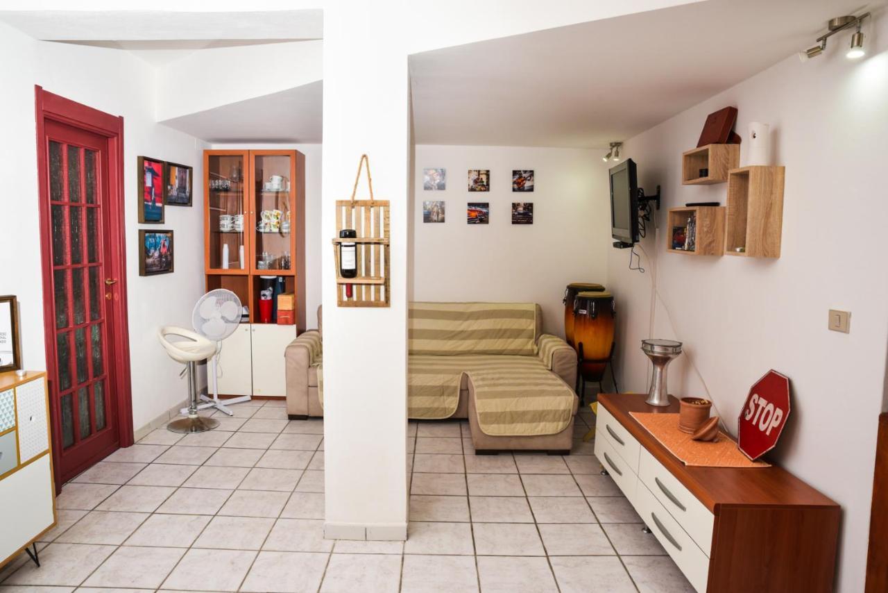 Casa Particular - Casa Vacanze - By Faendho Porto Torres Bagian luar foto